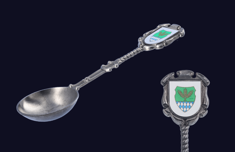 How to photograph antiques: tips, gear, and automation role article banner teaser