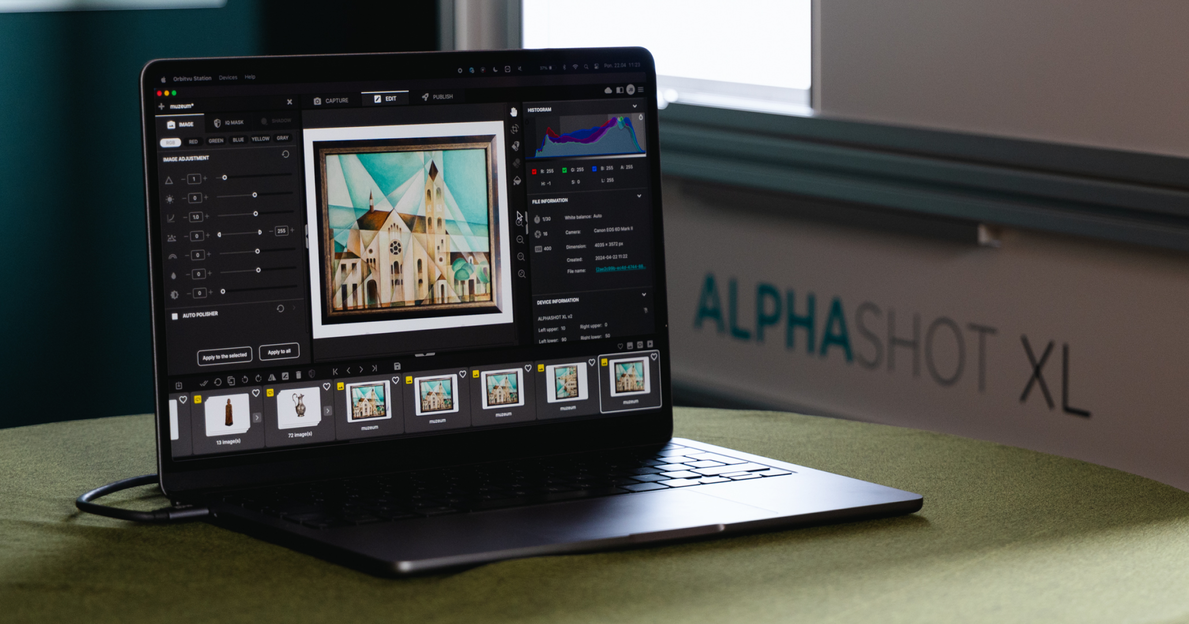 laptop with Orbitvu Station software open and displaying the photographed image