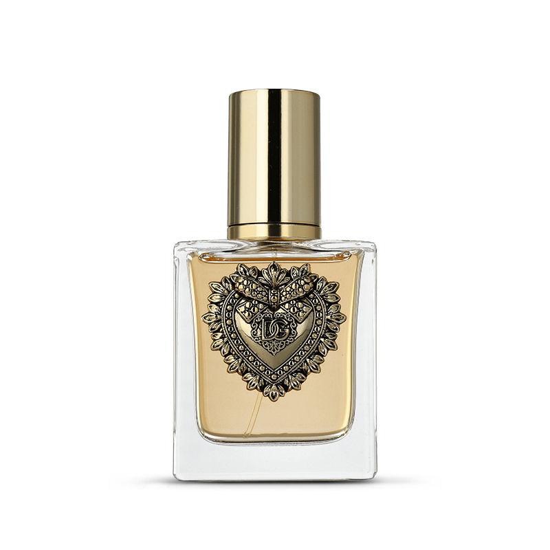 Devotion Dolce&Gabbana perfume bottle packshot Devotion-Dolce&Gabbana-packshot-alphashot-pro-g2-orbitvu-perfume-bottle-AI-generated-background-article
